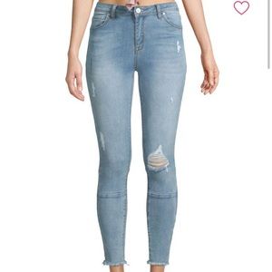 ✨SALE✨ NWT Lala Anthony Jeans, Size 6